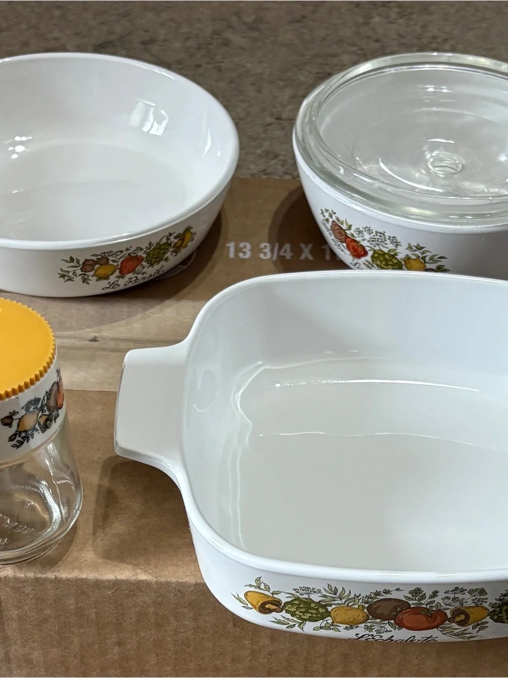 Vintage 7 pc Corning Ware Le Persil La Sauge Spice of Life Dishes/Spice Shakers
